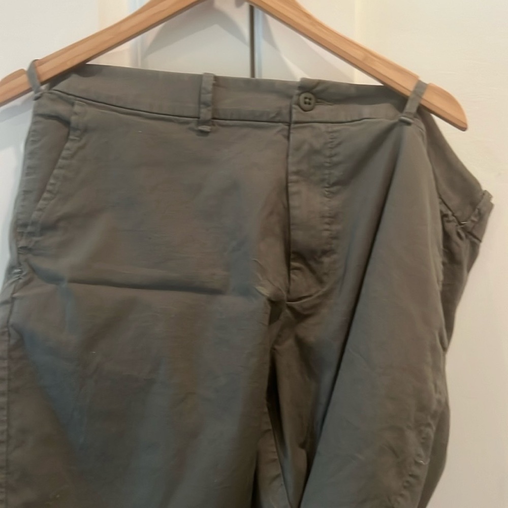 Nice men’s short length is 7 size 38 never worn